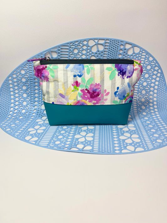 Blooming Flowers Two Toned Pouch