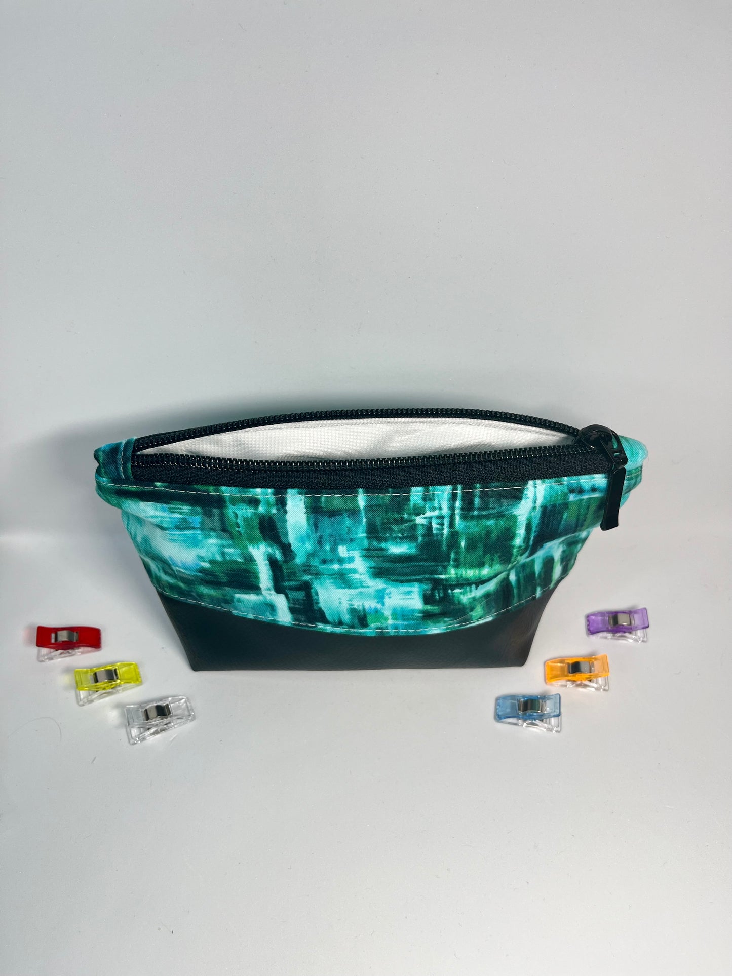 Dream Green Pouch