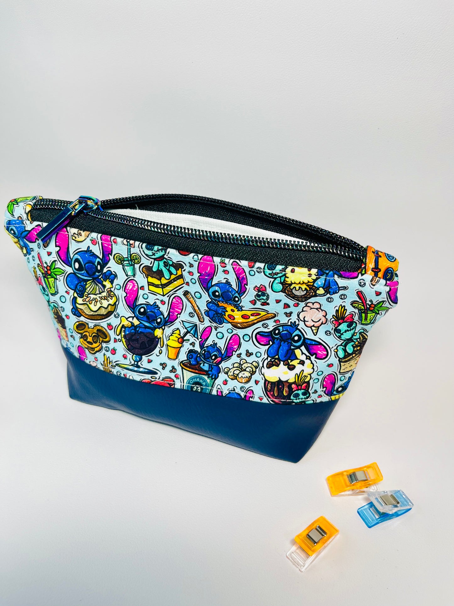626 Two Toned Pouch